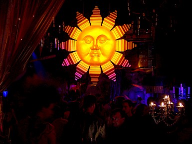 Partydekoration 7. Großplastik Sonne für "Studio 54 - Partyzyklus"