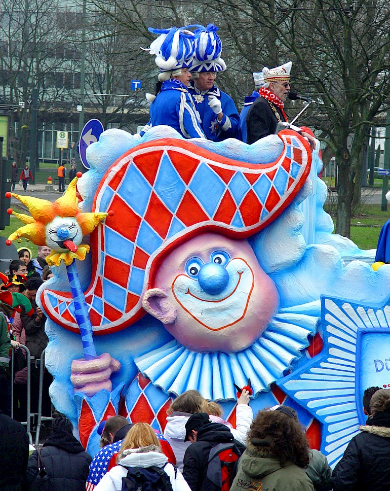 Figur der Prinzengarde Blau Weiss Düsseldorf