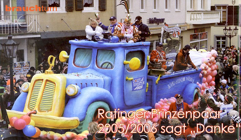 Karnevalswagen in Form eines Lastwagens
