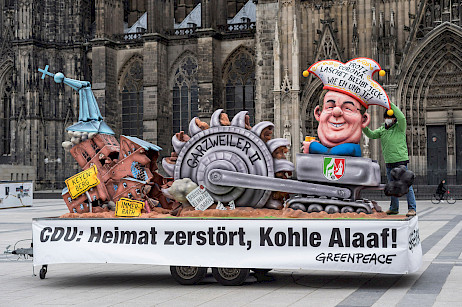 "CDU: Heimat zerstört, Kohle Alaaf!" Foto: Bernd Lauter/Greenpeace