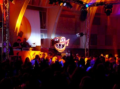 Halloweendekoration für eine Party von Antenne Düsseldorf in den Düsseldorfer Rheinterrassen, 2002