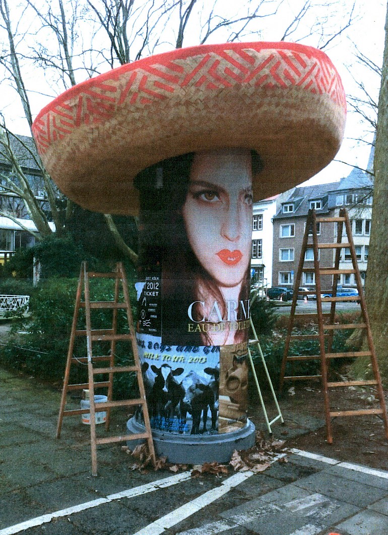 Sombrero auf Litfaßsäule 2