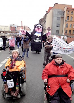 Nonne und Behinderte