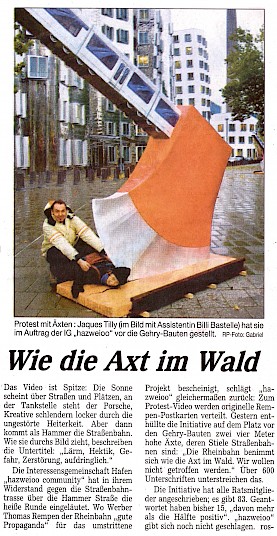 Rheinische Post, 9.11.2001 Artikel im Wortlaut [/plastiken/grossplastiken/axt-2001/mehr-bilder-und-presse-zur-axt-im-hafen/p-2001-11-09-rp-txt/]