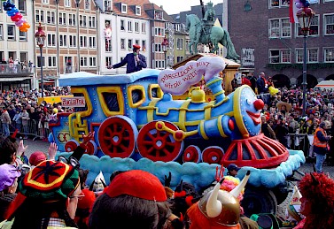 Zugleiterlok im Rosenmonatgszug