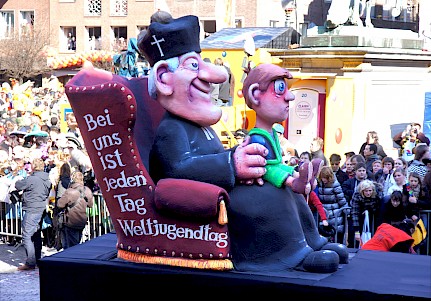 Priester und Kind