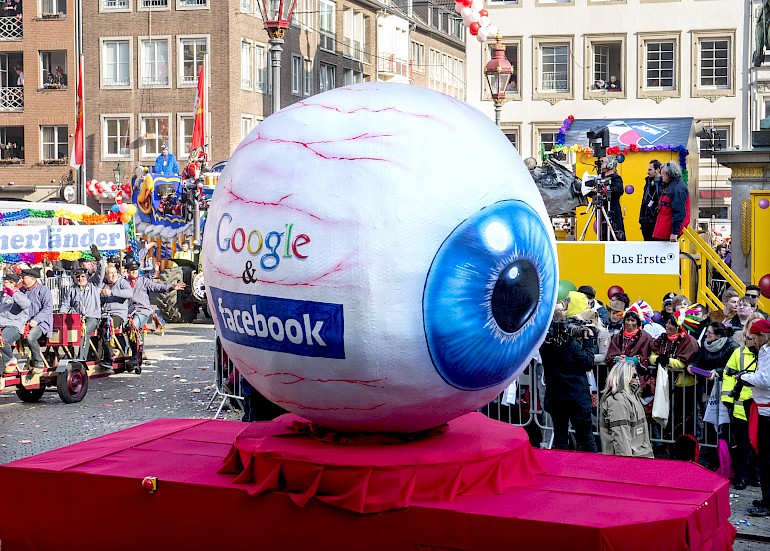 Großes drehbares Auge