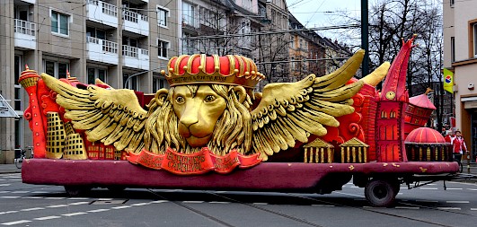 Prinzenwagen auf der Straße