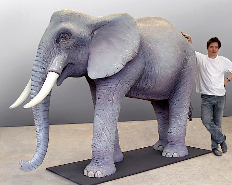Großplastik-Elefant für eine Messe, Seitenansicht