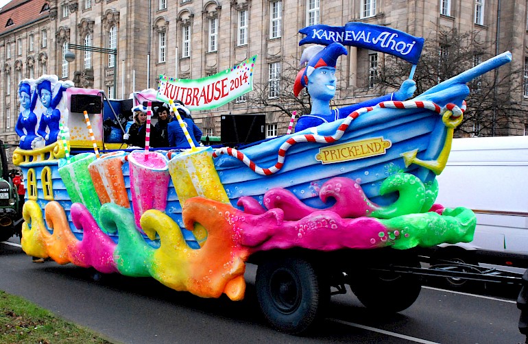 Ahoj-Wagen bei der Aufstellung, frontaler