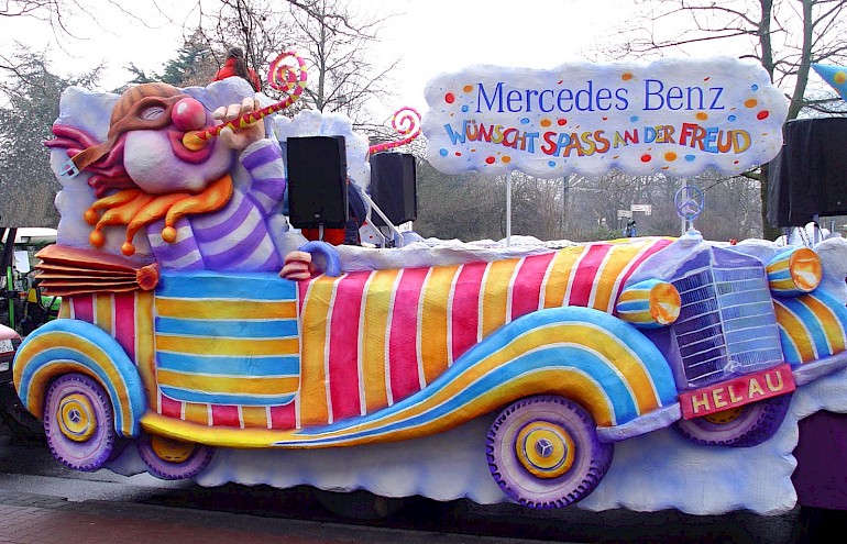 Mercedes Benz Werbewagen