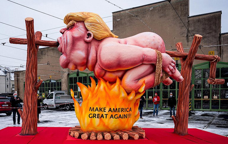 Trump, 2021