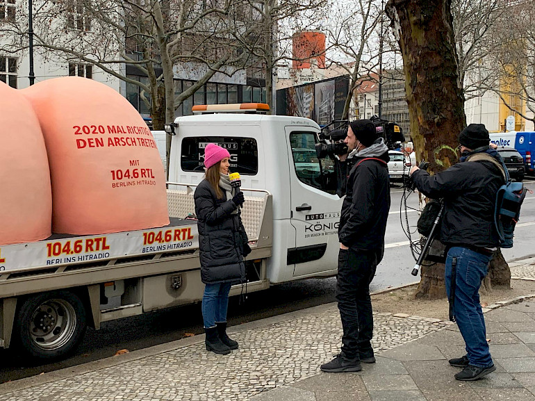 Filmaufnahmen vor dem Arsch