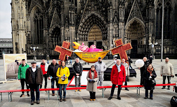 Bischof mit Betroffenenverbänden. Foto: Maximilian Steinhaus