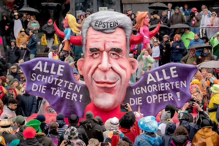 Epstein – ALLE schützten die Täter – ALLE ignorierten die Opfer. Foto: © Ricarda Hinz